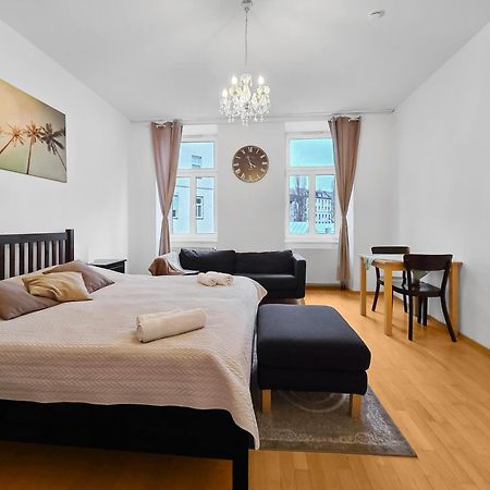Three King-Size Beds, Three Bedrooms Vienna Exterior photo