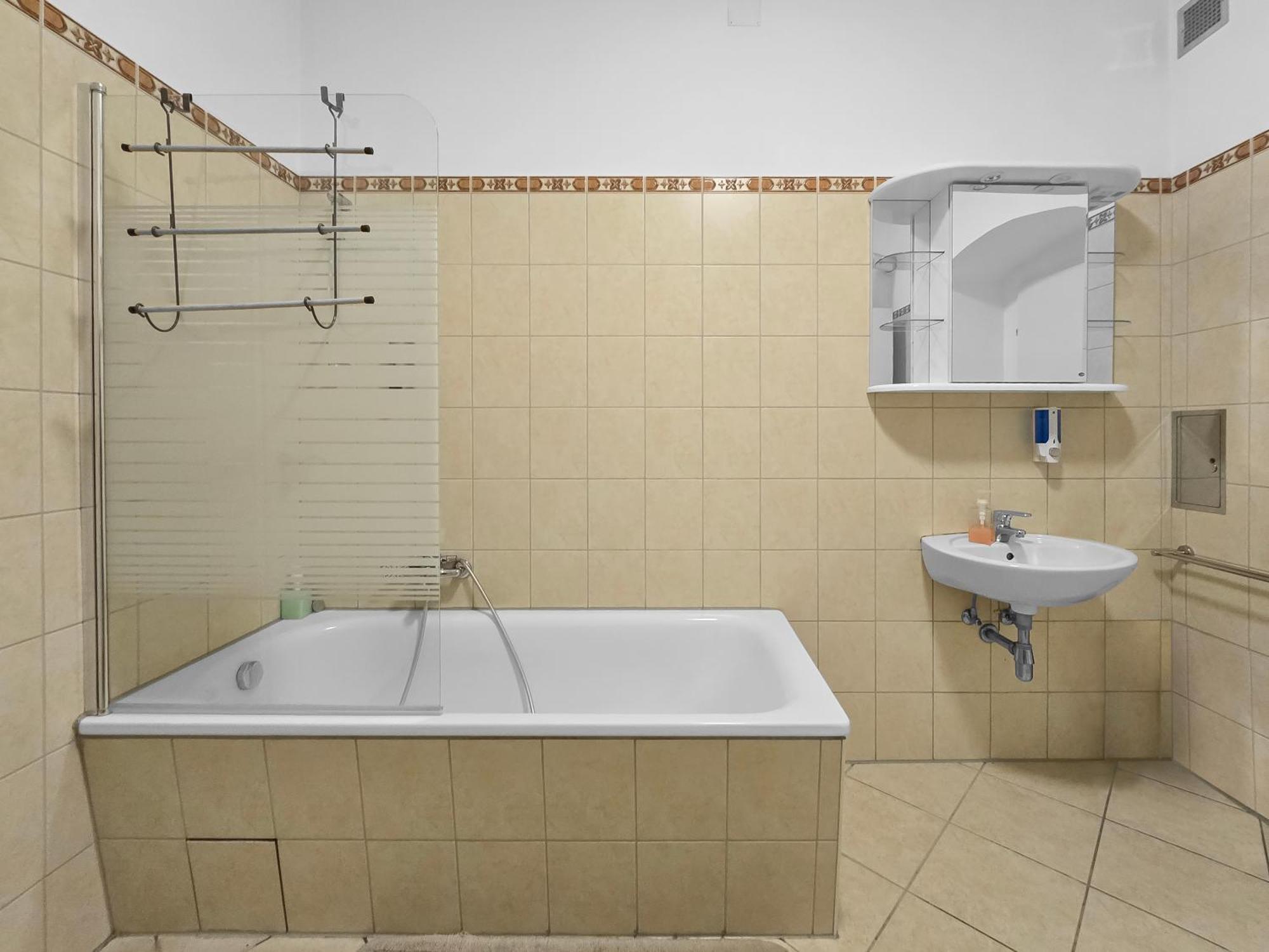 Three King-Size Beds, Three Bedrooms Vienna Exterior photo